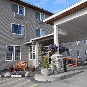 Grand View Inn & Suites